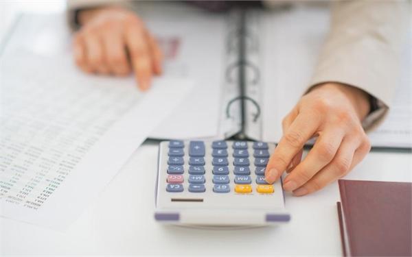 俄罗斯将限制现金卢布和金条出口以打击影子经济